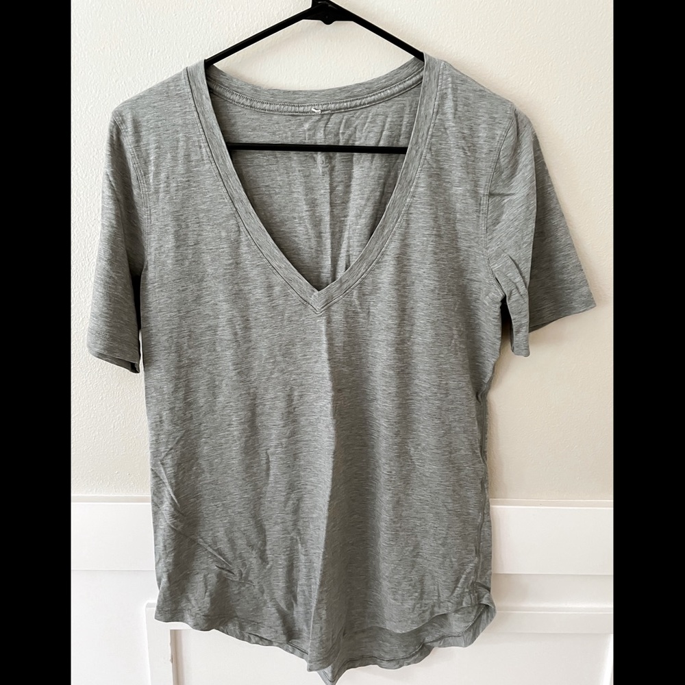 Rare Lululemon Heather Grey V-neck tee, size 8